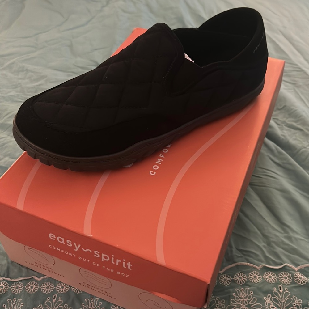 Easy spirit slip ons